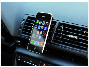 Tetrax XWAY Smartphone iPhone in car
