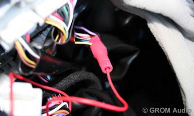 Installation of GROM USB MP3 and iPod adapter in Infiniti FX35 2009 - step12